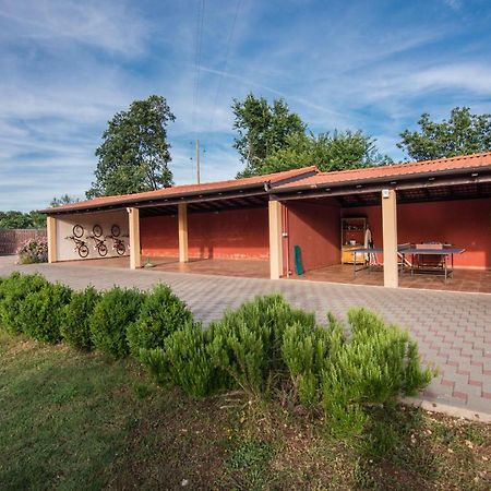 Villa Hacienda Rosemary Muntić Esterno foto