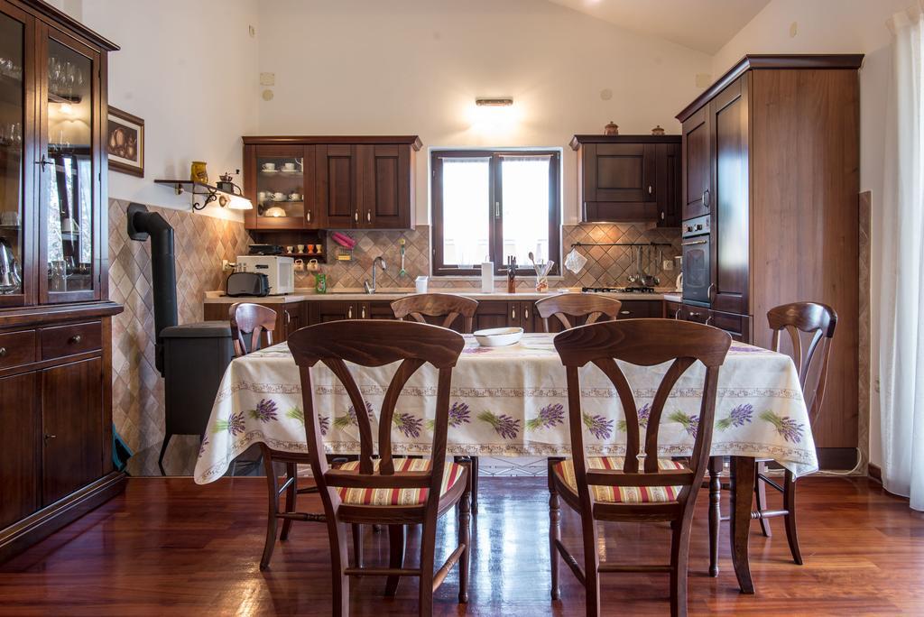 Villa Hacienda Rosemary Muntić Esterno foto