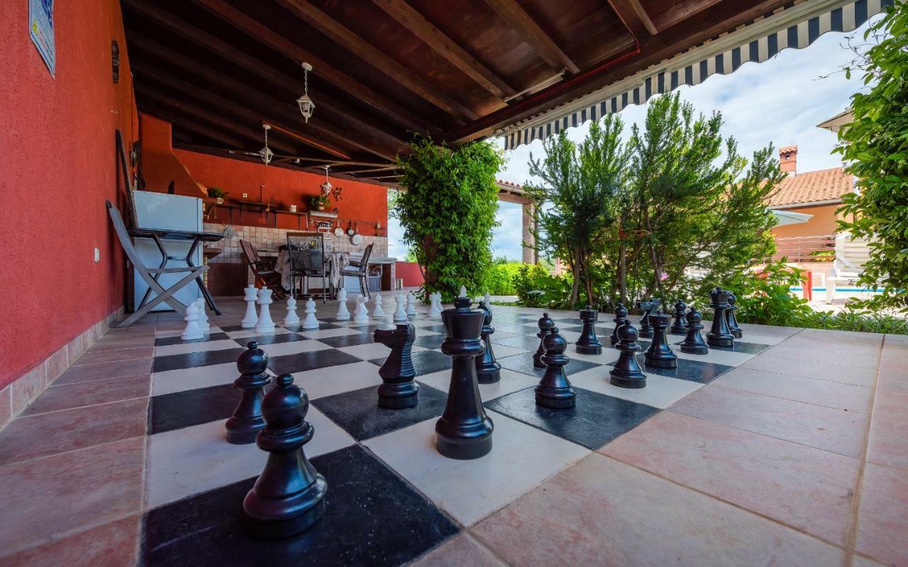 Villa Hacienda Rosemary Muntić Esterno foto