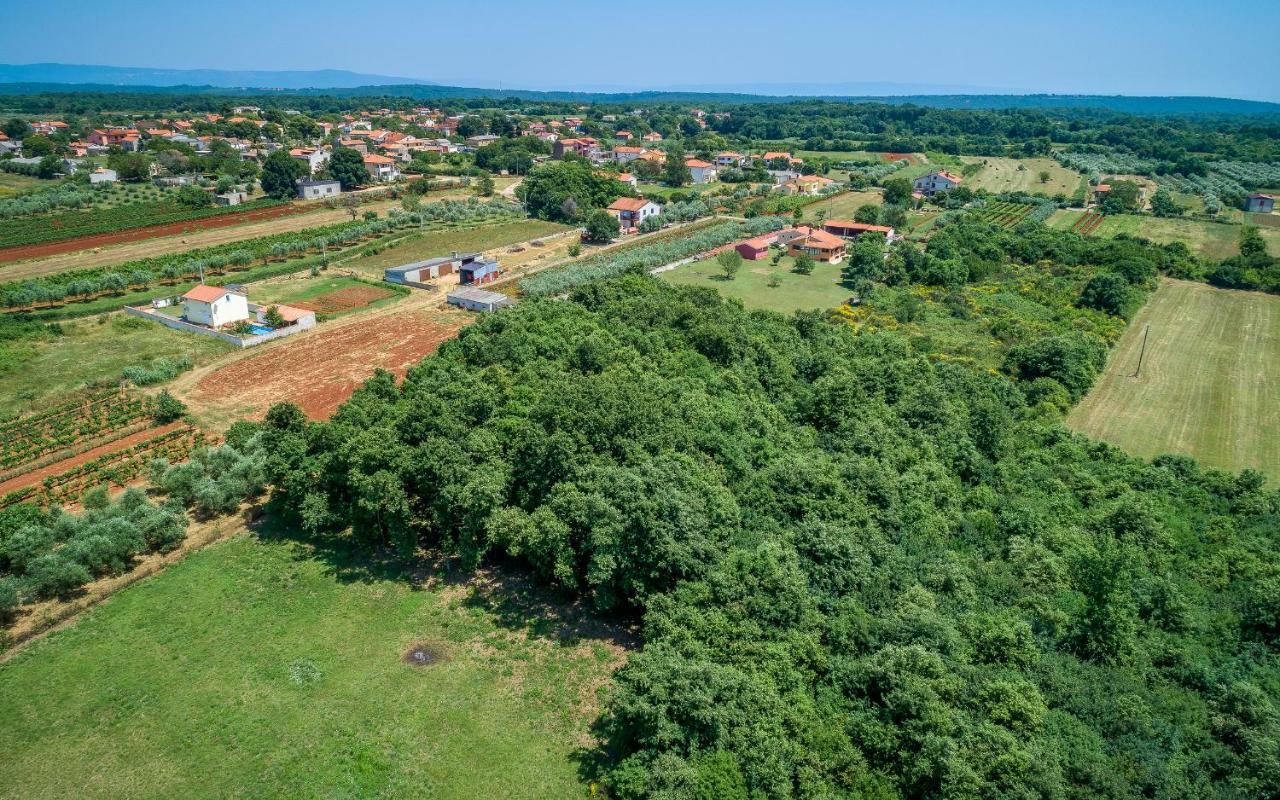 Villa Hacienda Rosemary Muntić Esterno foto
